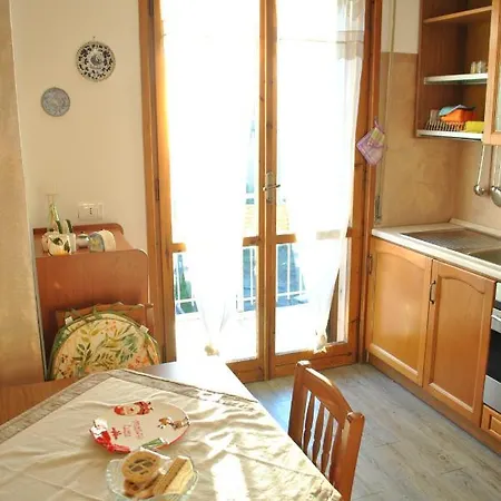 La Primula Apartment Ceparana